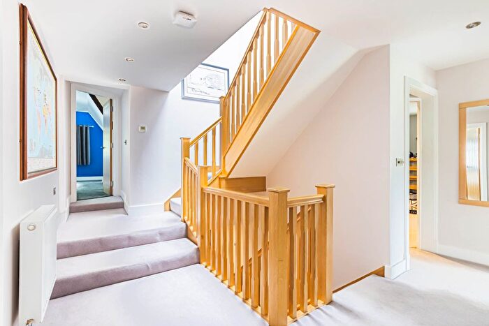 6 Bedroom Detached House To Rent In The Hermitage, London Road, Hemel Hempstead, Hertfordshire, HP1