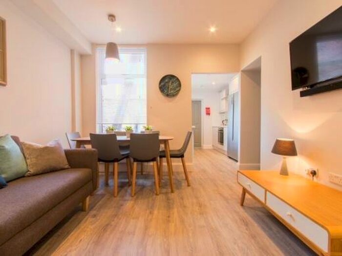 6 Bedroom Terraced House To Rent In Thornycroft Road, Liverpool, L15