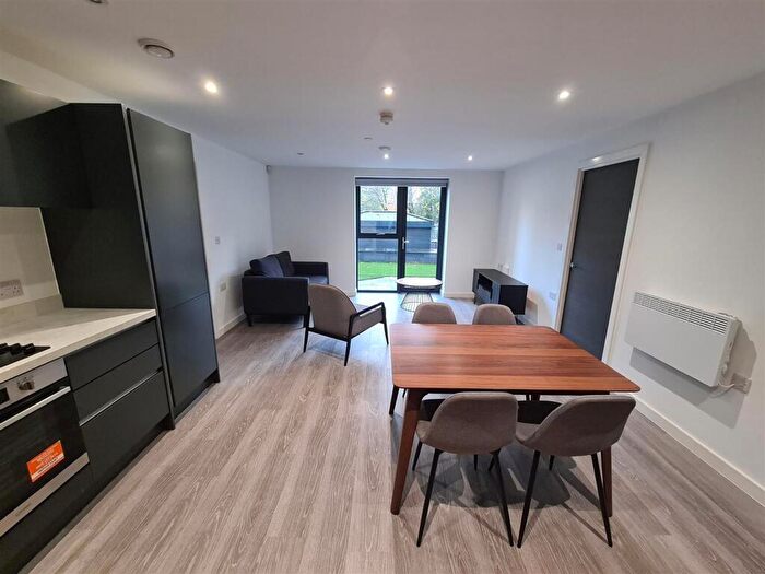 2 Bedroom Flat To Rent In Woden Street, Salford, M5