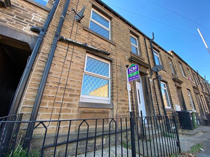 2 Bedroom Terraced House To Rent In Thorncliffe Street, Lindley, Huddersfield, HD3