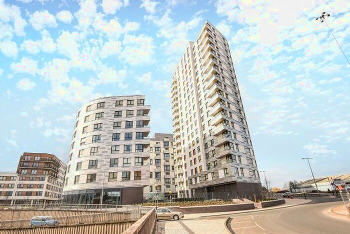 2 Bedroom Flat To Rent In Hewitt, Reading, RG1