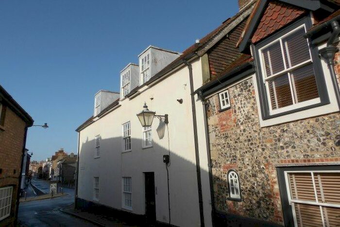 2 Bedroom Flat To Rent In Malling Street, Lewes, BN7