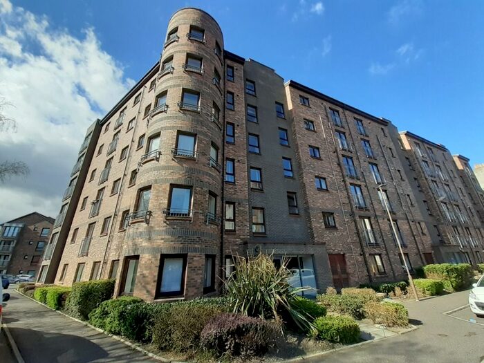 2 Bedroom Flat To Rent In Hermand Street, Slateford, Edinburgh, EH11