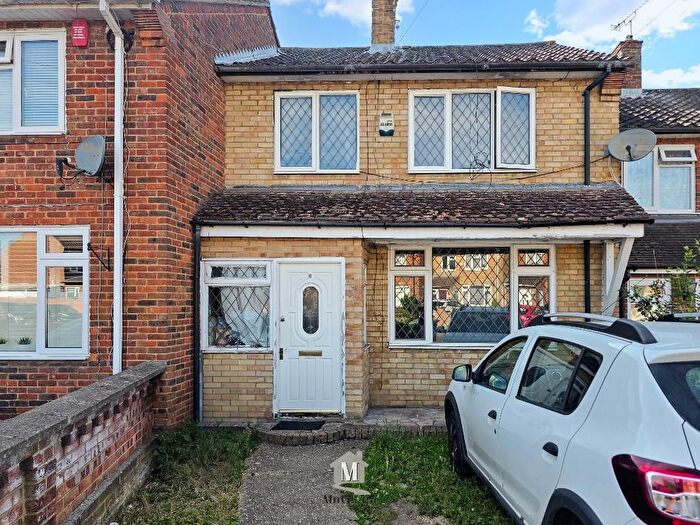 3 Bedroom Property For Sale In Aldridge Road, Slough, Buckinghamshire, SL2