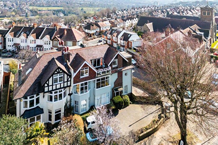 2 Bedroom Apartment To Rent In Dyke Road, Brighton, BN1