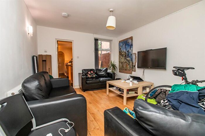 7 Bedroom House To Rent In Hubert Road, Birmingham, West Midlands, B29