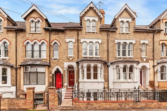 5 Bedroom Flat To Rent In Western Road, Grandpont, OX1