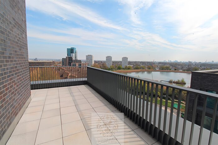 3 Bedroom Flat To Rent In Dragonfly Walk, London, N4