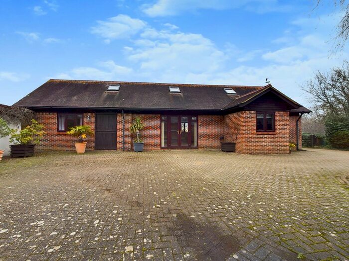 1 Bedroom Detached Bungalow To Rent In Mayes Lane, Warnham, Horsham, RH12