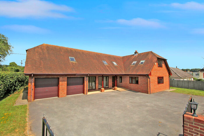 5 Bedroom Detached House To Rent In Soldridge Road, Medstead, Alton, GU34