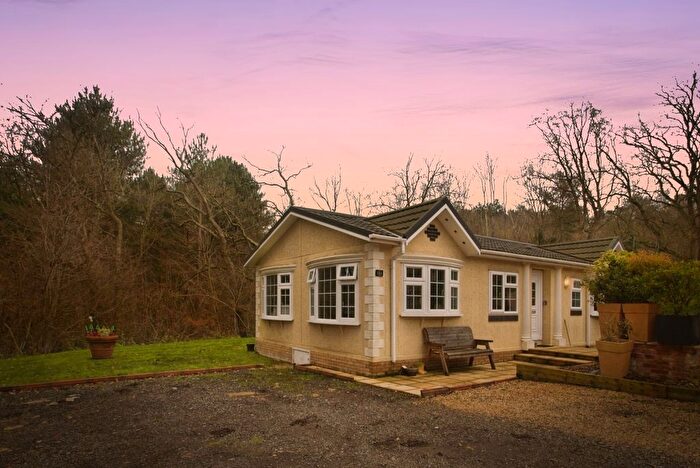 2 Bedroom Property For Sale In Stonehill Woods Park, Old London Road, Sidcup, Kent, DA14