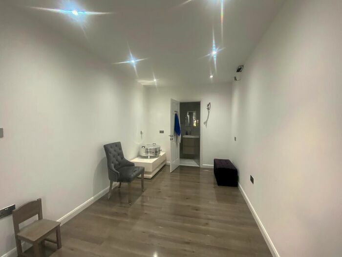 Studio To Rent In Parsloes Avenue, Dagenham, RM9