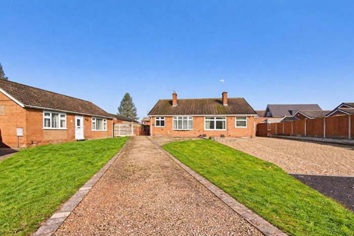 2 Bedroom Bungalow To Rent In Oakridge, Chaddesden, Derby, DE21