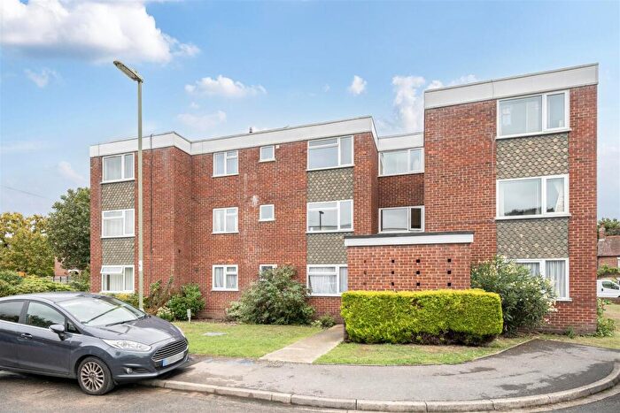 2 Bedroom Flat For Sale In Havelock Road, Warsash, SO31