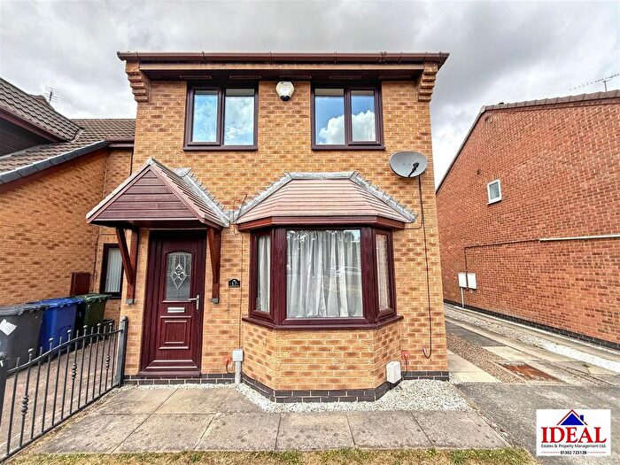 3 Bedroom End Terrace House For Sale In Falcon Close, Adwick-Le-Street, Doncaster, DN6