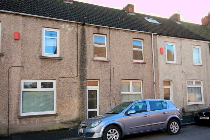 3 Bedroom House For Sale In Queen Street, Bristol, BS11