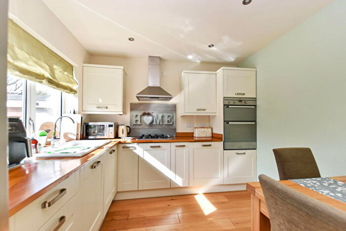 3 Bedroom Detached House For Sale In Haigh Road, Rothwell, Leeds, LS26