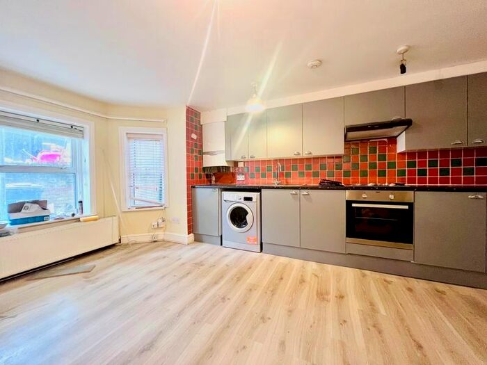 1 Bedroom Flat To Rent In Newick Road, London, E5