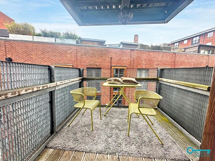 2 Bedroom Apartment For Sale In New Wakefield Street, Manchester, M1