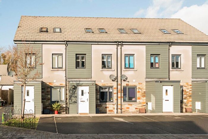 3 Bedroom Terraced House For Sale In Withies Street, PL9