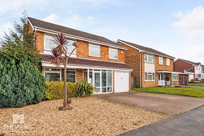 4 Bedroom Detached House For Sale In Wollaton Road, Ferndown, BH22