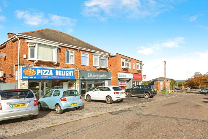 3 Bedroom Maisonette For Sale In Ringwood Road, Bournemouth, Dorset, BH11