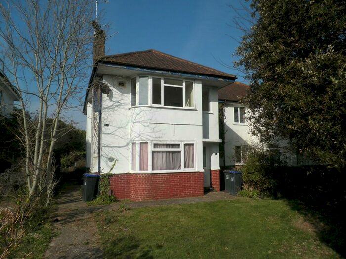 2 Bedroom Flat To Rent In Ardingly Drive, Goring-By-Sea, Worthing, BN12