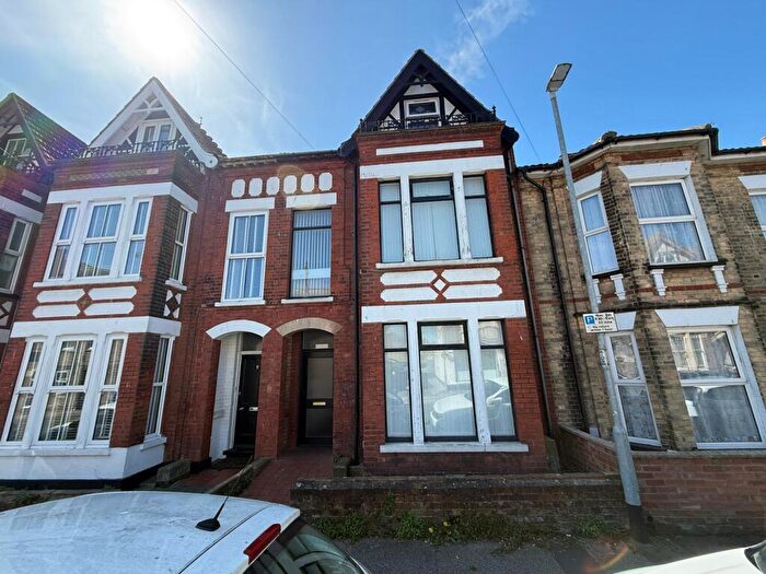 7 Bedroom House Of Multiple Occupation For Sale In Regent Road, Lowestoft, Suffolk, NR32