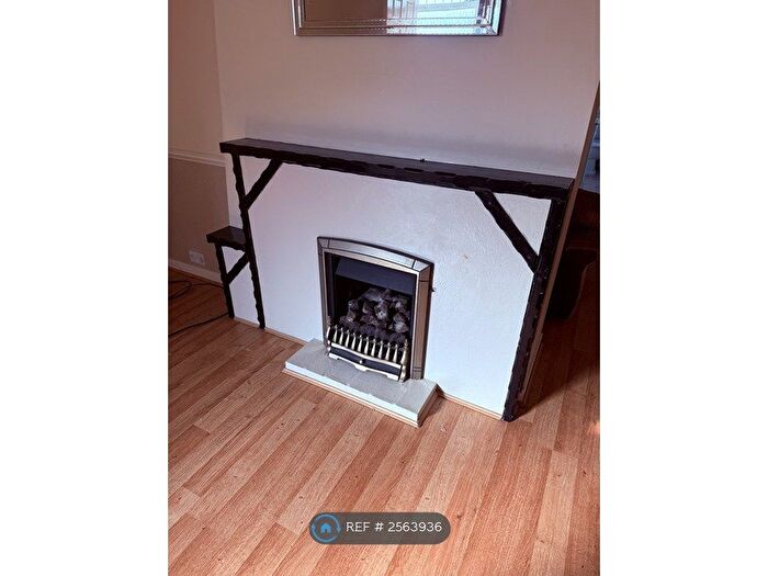 3 Bedroom End Of Terrace House To Rent In Third Avenue, Dagenham, RM10