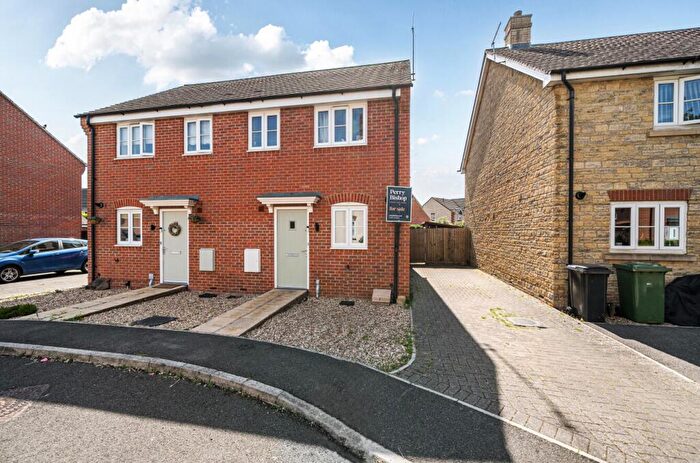 2 Bedroom Semi-Detached House For Sale In Walker Drive, Faringdon, Oxfordshire, SN7