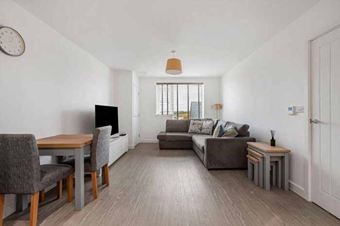 2 Bedroom Flat To Rent In North Square, Newhall, Harlow, CM17