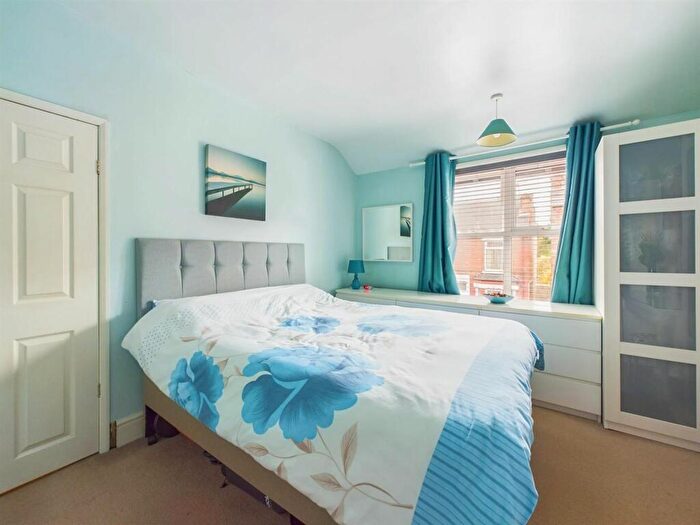 3 Bedroom Detached House For Sale In Forester Grove, Carlton, Nottingham, NG4