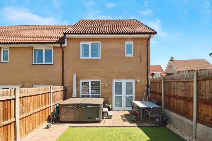 3 Bedroom End Terrace House For Sale In Hoopers Walk, Longwell Green, Bristol, BS30