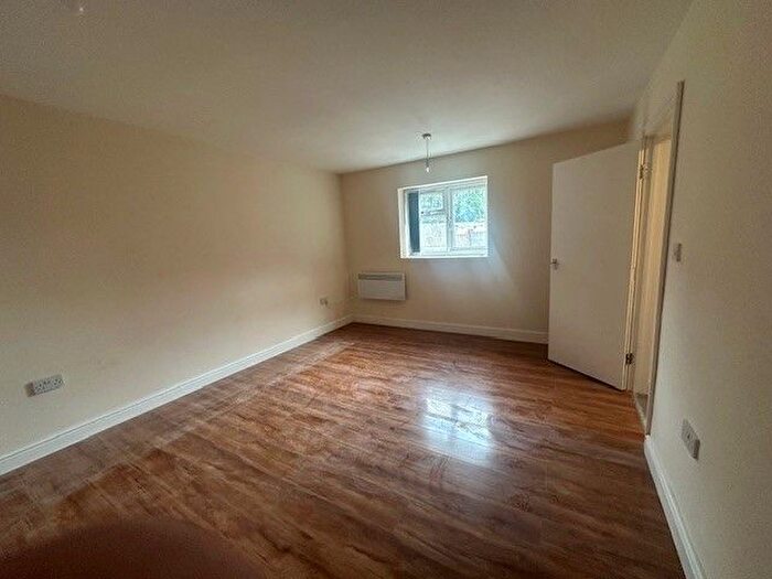 1 Bedroom Studio To Rent In Worlds End Lane, Birmingham, B32