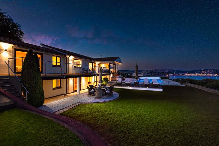 4 Bedroom Detached House For Sale In Mead Road, Torquay, TQ2