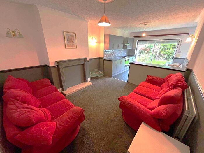 5 Bedroom Semi Detached House To Rent In St Annes Road, Headingley, Leeds, LS6