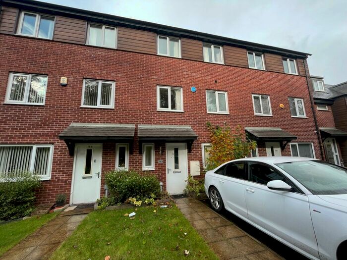 4 Bedroom House To Rent In Foundry Mill Street, Seacroft, Leeds, LS14