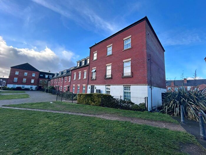 2 Bedroom Flat For Sale In Shaftesbury Crescent, Derby, Derbyshire, DE23