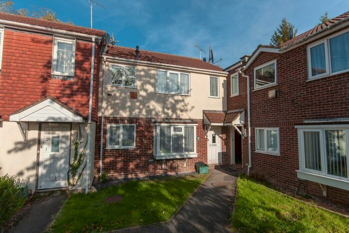 2 Bedroom Flat To Rent In Victoria Close, Bovington, Wareham, BH20
