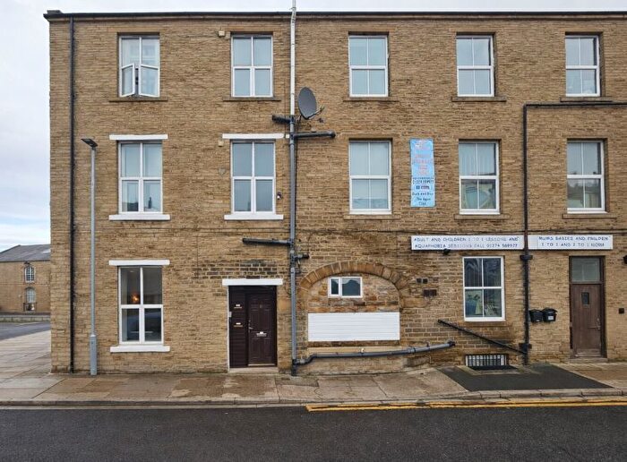 1 Bedroom Flat To Rent In Wainman Street, BD17