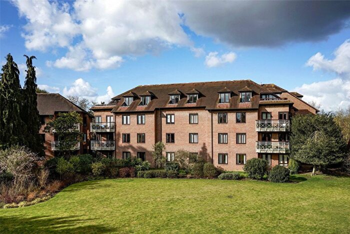 3 Bedroom Flat To Rent In Barrington House, Southacre Drive, Cambridge, CB2