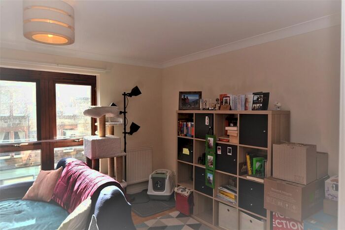 2 Bedroom Flat To Rent In St. Stephen Street, New Town, Edinburgh EH3