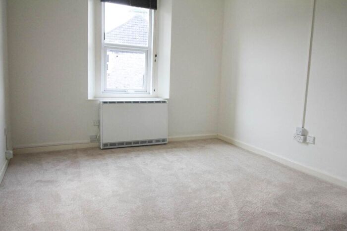 Semi Detached House To Rent In Milburn Road, Weston-super-Mare, BS23