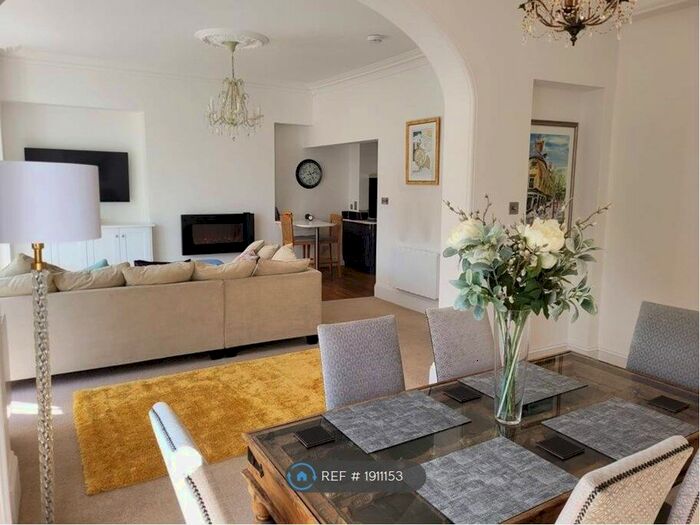 2 Bedroom Flat To Rent In Osbourne Lodge, Cheltenham, GL50