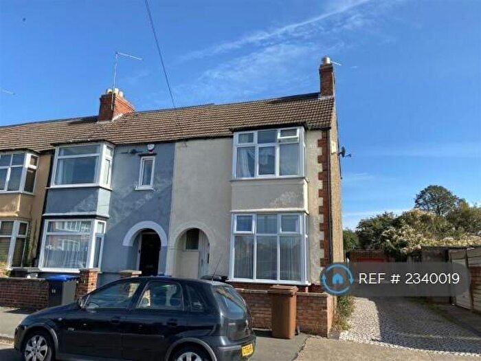 3 Bedroom End Of Terrace House To Rent In Beech Avenue, Northampton, NN3