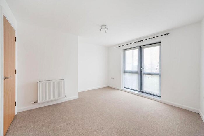 1 Bedroom Flat For Sale In Chandos Parade, Edgware, HA8