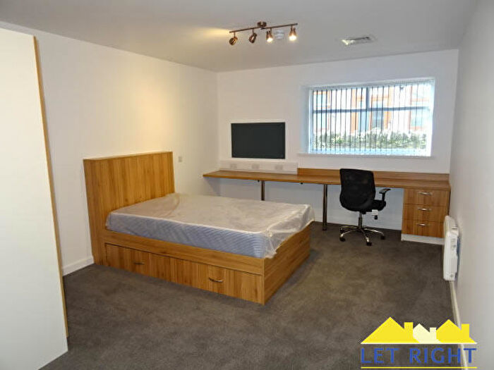 1 Bedroom Private Hall To Rent In Gelliwastad Road, Pontypridd, CF37