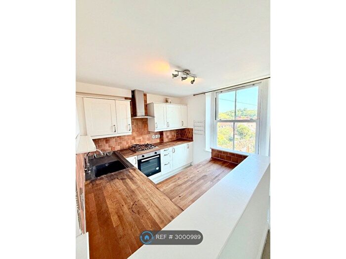 2 Bedroom Flat To Rent In Park Road, Stapleton, Bristol, BS16