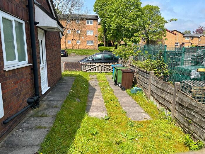 2 Bedroom Bungalow To Rent In Spencer Street, Oldham, OL1