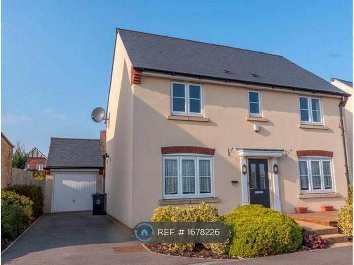 4 Bedroom Detached House To Rent In Lavender Walk, Bridgwater, TA5